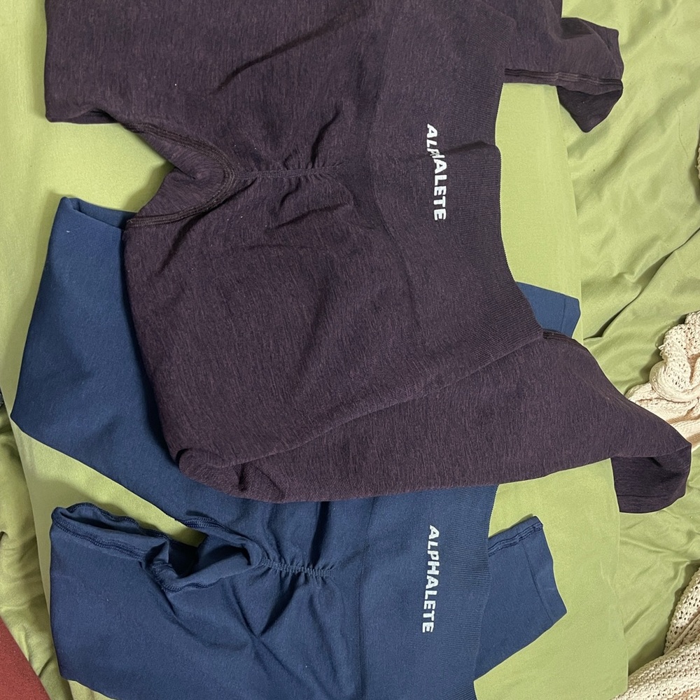 Alphalete Amplify leggings navy and twilight